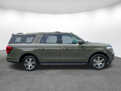 Used 2024 Ford Expedition Max Limited AWD/4WD image 2
