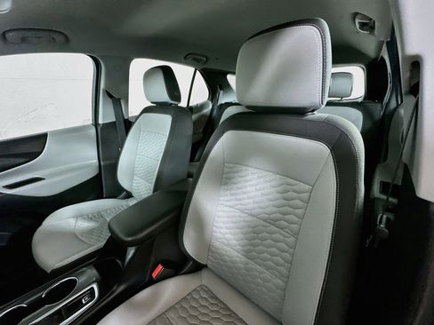 Used 2019 Chevrolet Equinox LS AWD/4WD image 19