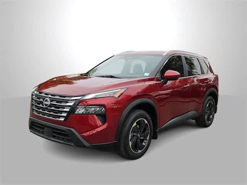 Used 2024 Nissan Rogue SV w/ SV Premium Package image 4