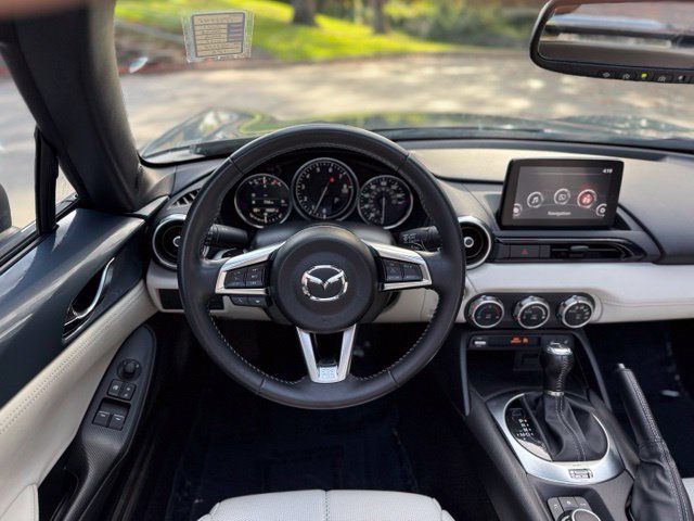 Used 2021 MAZDA MX-5 Miata RF Grand Touring RWD image 20