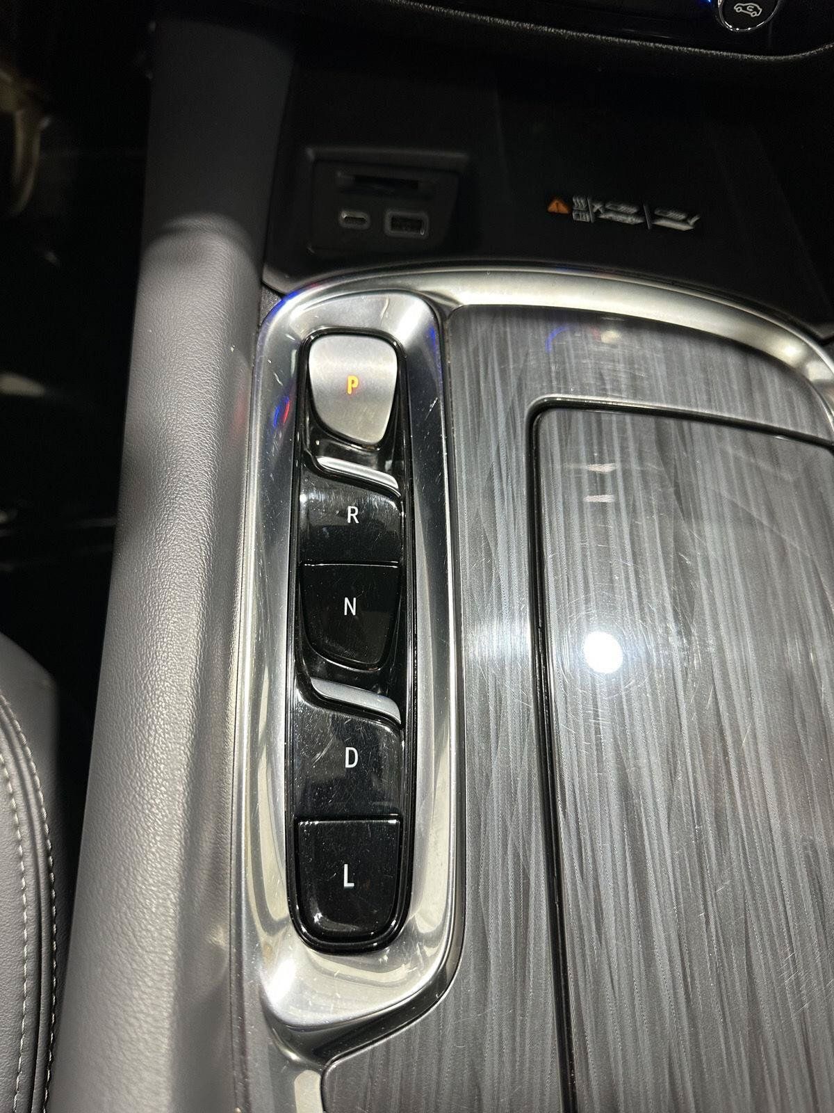 Used 2024 Buick Enclave Essence w/ Experience Buick Package AWD/4WD image 14