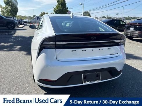 Used 2024 Toyota Prius Prime FWD image 13