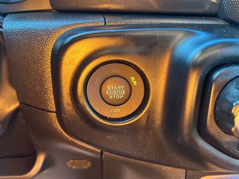 Used 2023 Jeep Wrangler Unlimited Sport AWD/4WD image 16