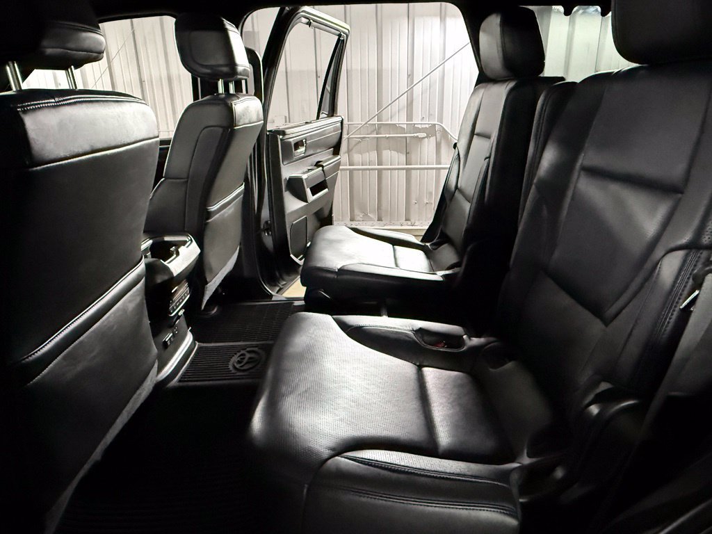 Used 2024 Toyota Sequoia Platinum AWD/4WD image 28