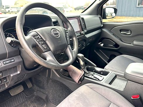 Used 2023 Nissan Frontier SV w/ Midnight Edition Package image 12