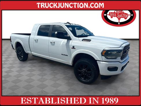 Used 2022 RAM 2500 Limited w/ Night Edition AWD/4WD image 1