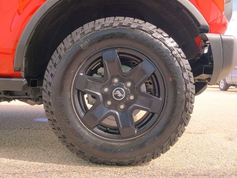 Used 2023 Ford Bronco Black Diamond image 41