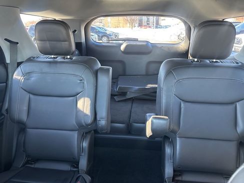 Used 2022 Ford Explorer XLT w/ Equipment Group 202A image 34