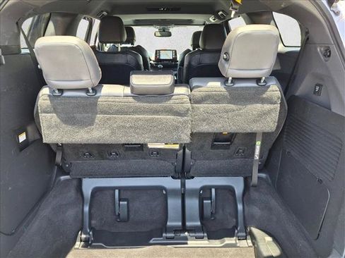Used 2021 Toyota Sienna XSE w/ XSE Plus Package AWD/4WD image 6