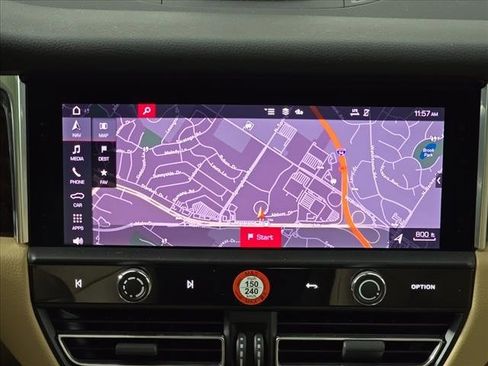 Certified 2025 Porsche Macan image 20