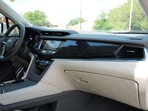 Certified 2023 Cadillac XT6 Premium Luxury w/ Technology Package image 25