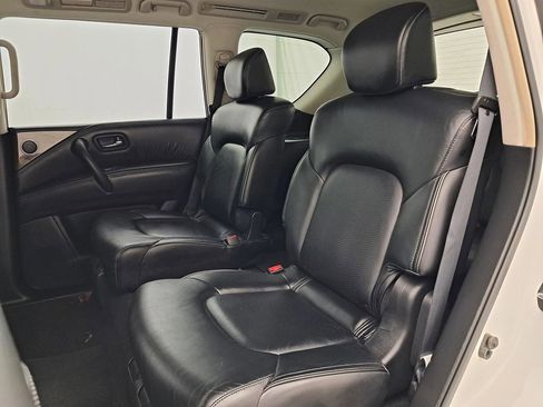 Used 2017 INFINITI QX80 4WD w/ Driver Assistance Package image 25