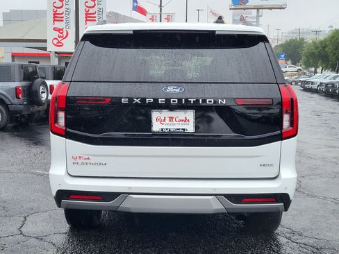 Used 2025 Ford Expedition Max Platinum AWD/4WD image 4