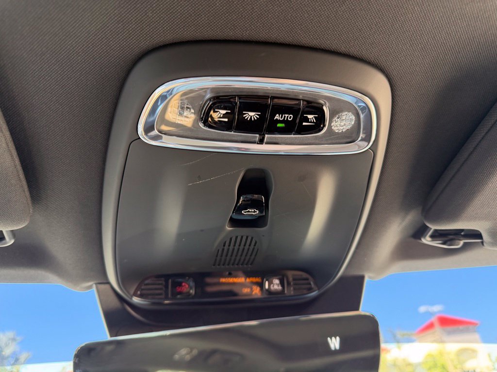 Used 2018 Volvo XC90 T5 Momentum w/ Convenience Package FWD image 32