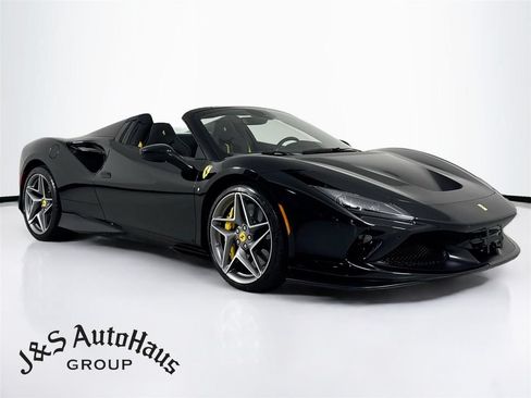 Used 2022 Ferrari F8 Tributo RWD image 1