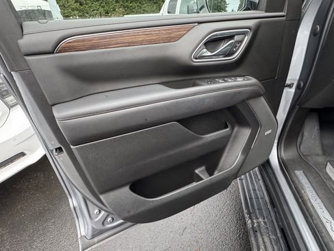 Used 2021 Chevrolet Tahoe High Country w/ Premium Package image 18