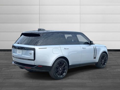 Used 2023 Land Rover Range Rover Autobiography image 5