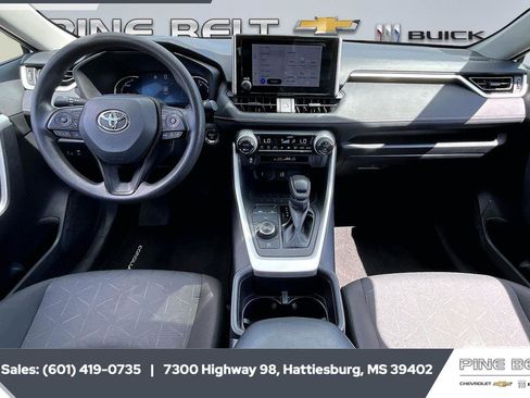 Used 2025 Toyota RAV4 XLE image 13