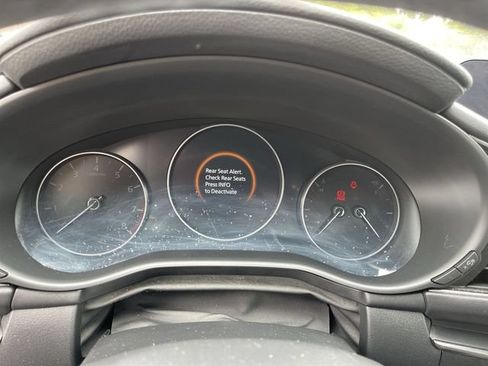 Used 2024 MAZDA MAZDA3 2.5 S Hatchback w/ Premium Pkg FWD image 5
