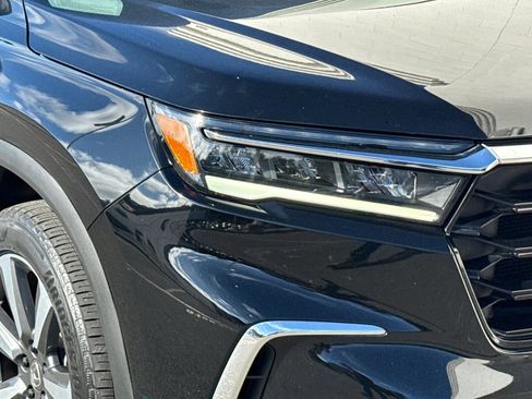 Used 2023 Honda Pilot Elite image 10