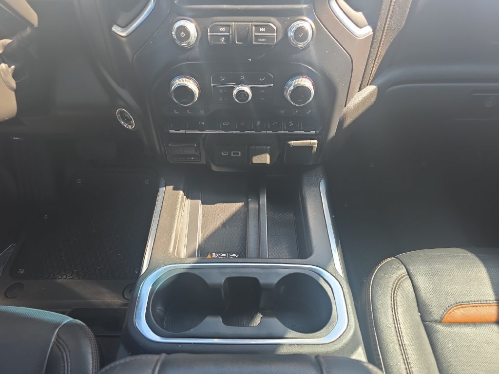 Used 2022 GMC Sierra 1500 AT4 w/ AT4 Preferred Package AWD/4WD image 11