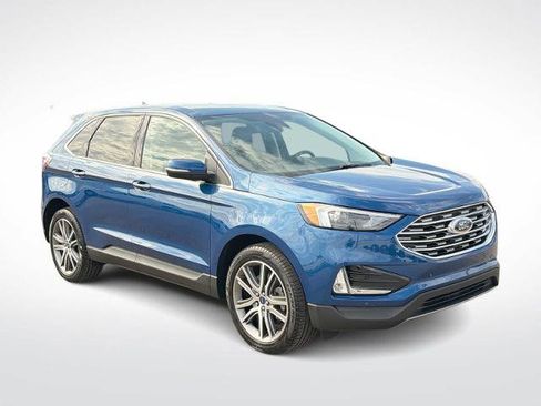 Certified 2022 Ford Edge Titanium AWD/4WD image 2