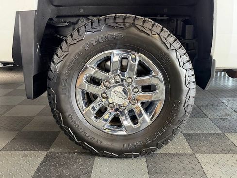 Used 2018 Chevrolet Silverado 3500 High Country AWD/4WD image 34