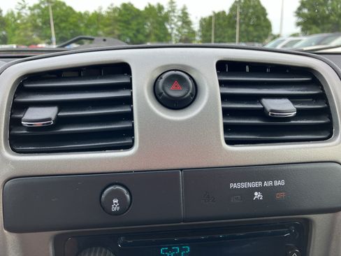 Used 2012 Chevrolet Colorado LT RWD image 19