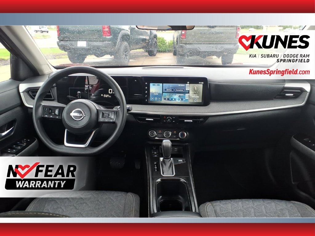 Used 2025 Nissan Kicks SV AWD/4WD image 7