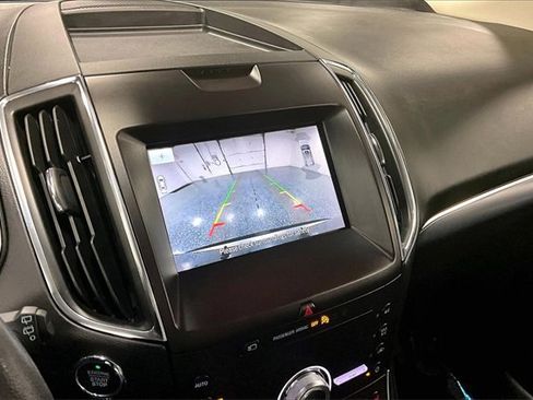 Used 2020 Ford Edge Titanium w/ Equipment Group 301A image 16