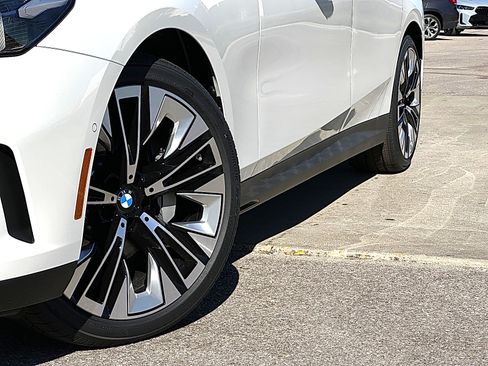 New 2026 BMW 530i w/ Premium Package RWD image 3