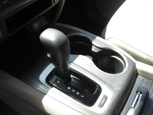 Used 2017 Honda Pilot EX-L image 8