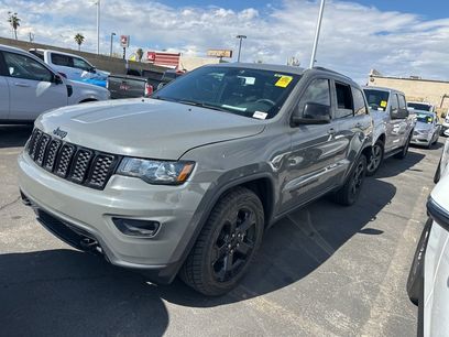 Used 2019 Jeep Grand Cherokee Laredo