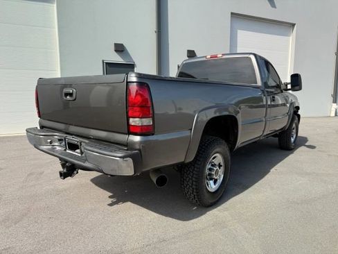 Used 2004 GMC Sierra 2500 SLE w/ Heavy-Duty Power Package AWD/4WD image 7