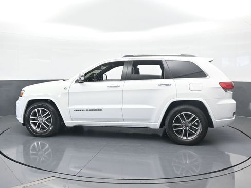 Used 2020 Jeep Grand Cherokee Overland image 3