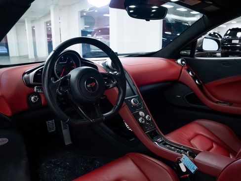 Used 2015 McLaren 650S Base image 24