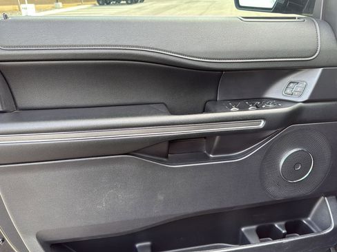 Used 2019 Ford Expedition XLT w/ Equipment Group 202A image 11