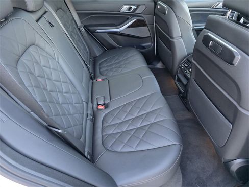 Used 2024 BMW X5 xDrive40i w/ Premium Package image 28