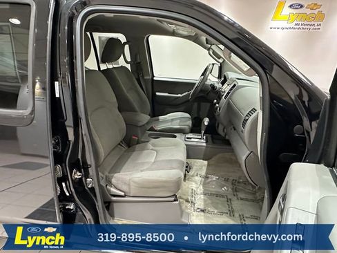 Used 2014 Nissan Frontier SV image 5