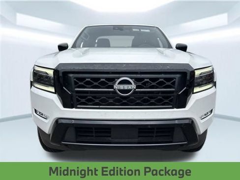 Used 2023 Nissan Frontier SV w/ Midnight Edition Package RWD image 2
