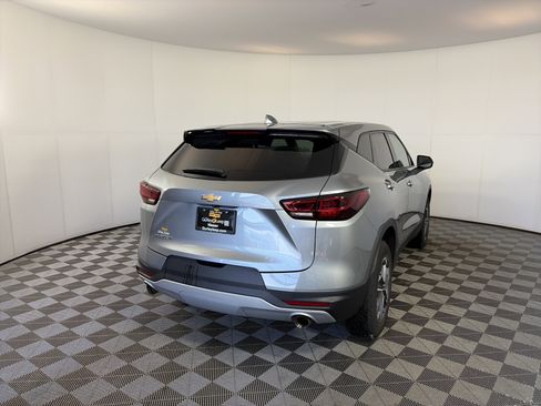 Used 2025 Chevrolet Blazer LT image 10