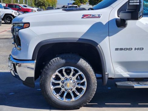 Used 2024 Chevrolet Silverado 2500 LTZ w/ LTZ Premium Package image 9