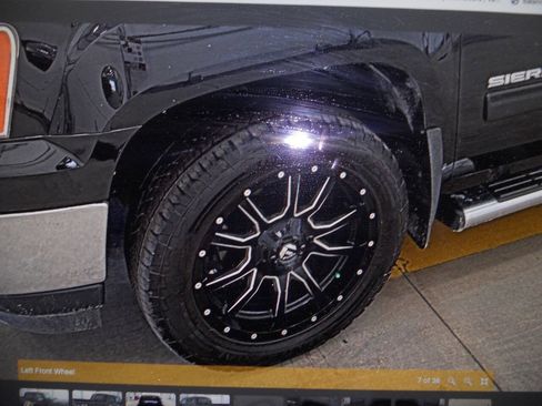 Used 2010 GMC Sierra 1500 SLE w/ (PDW) Pro Sport Package AWD/4WD image 23