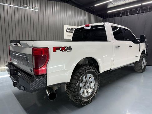 Used 2022 Ford F250 Platinum AWD/4WD image 3
