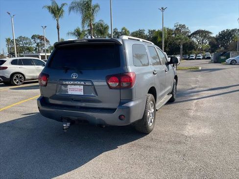 Used 2018 Toyota Sequoia SR5 image 19