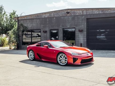 Used 2012 Lexus LFA RWD image 48