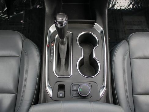 Used 2020 Chevrolet Traverse LT w/ Driver Confidence II Package image 19