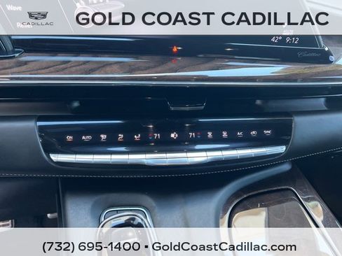 Used 2023 Cadillac Escalade Sport Platinum image 34