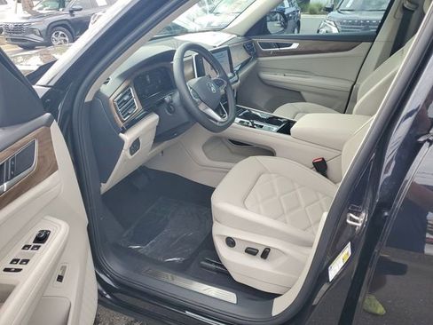 New 2026 Volkswagen Atlas SE image 16