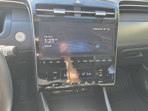 Used 2023 Hyundai Tucson Limited image 23